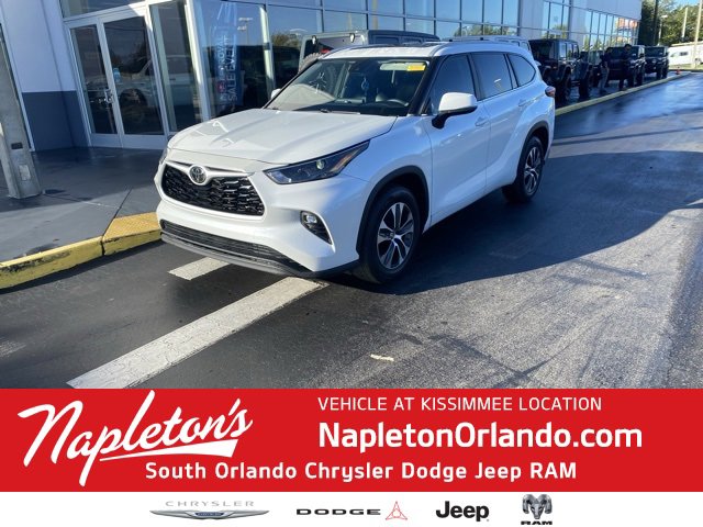 Used 2023 Toyota Highlander XSE