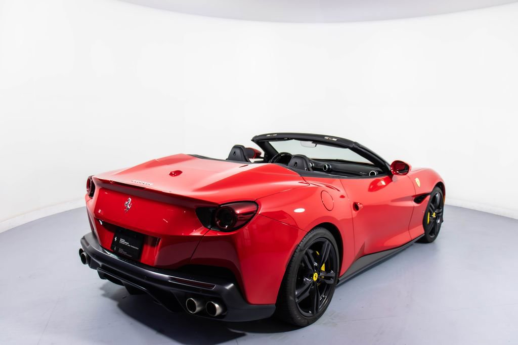 Used 2019 Ferrari Portofino RWD image 2