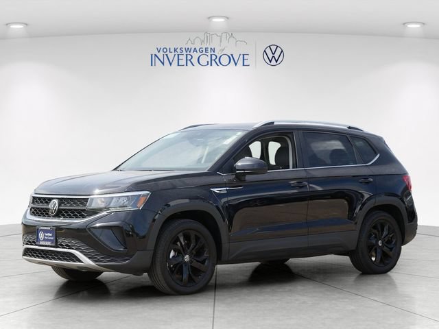 Certified 2023 Volkswagen Taos SE w/ Panoramic Sunroof Package AWD/4WD image 3