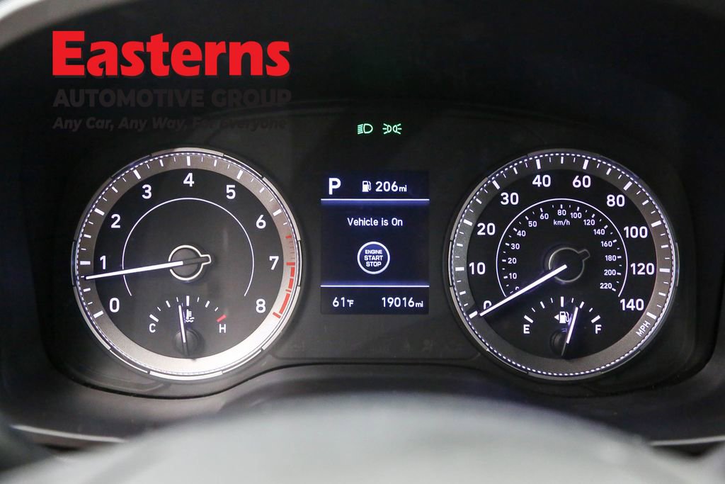 Used 2022 Hyundai Venue Limited image 18