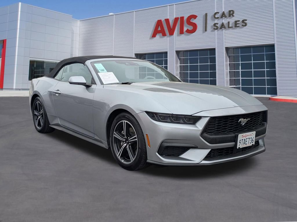 Used 2025 Ford Mustang Premium RWD image 9