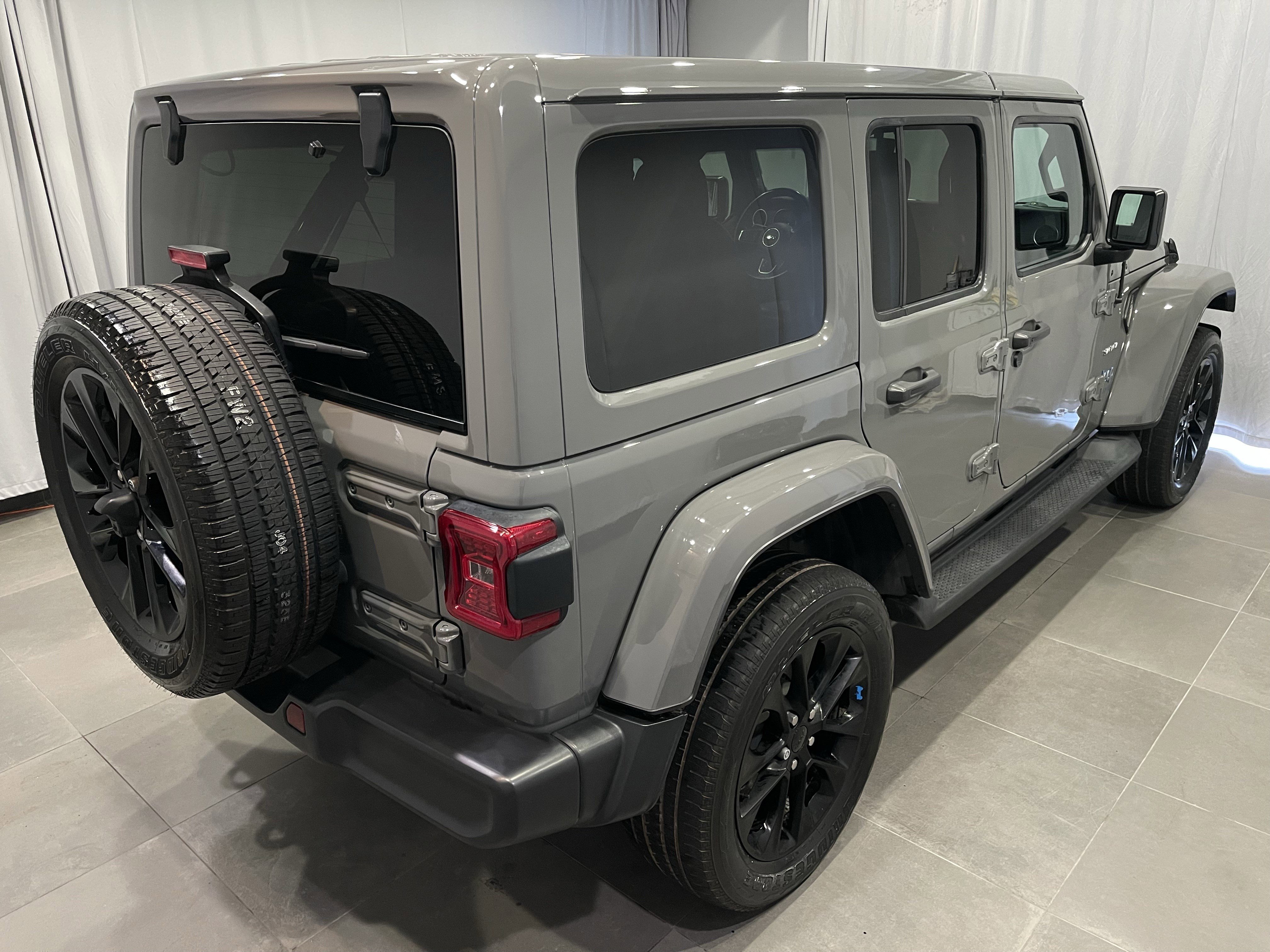 Used 2022 Jeep Wrangler Unlimited Sahara w/ Cold Weather Group image 6