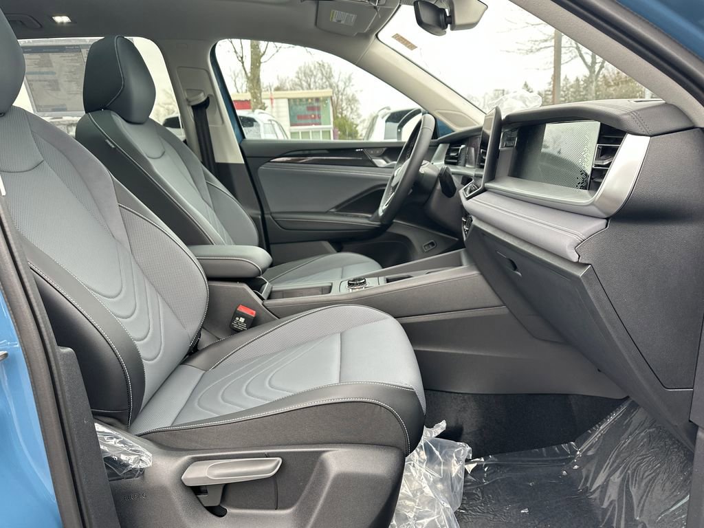 New 2026 Volkswagen Tiguan SE AWD/4WD image 16