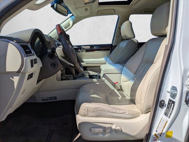 Used 2016 Lexus GX 460 Luxury image 25