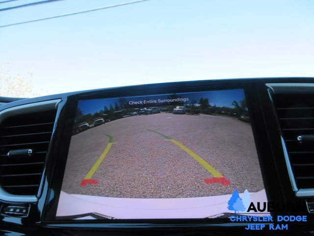 Used 2022 Chrysler Pacifica Touring-L image 20