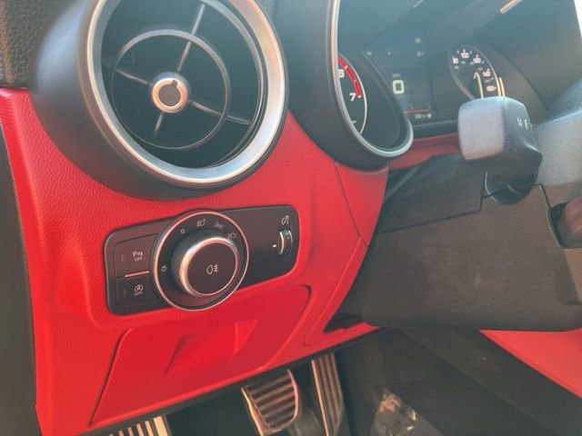 Used 2019 Alfa Romeo Stelvio Sport w/ Quick Order Package 22J Sport image 11