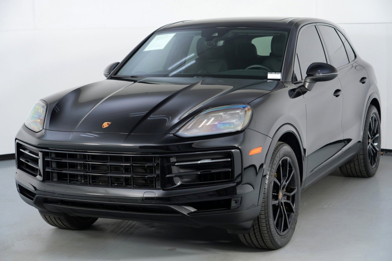 Used 2024 Porsche Cayenne w/ Sport Chrono Package image 48