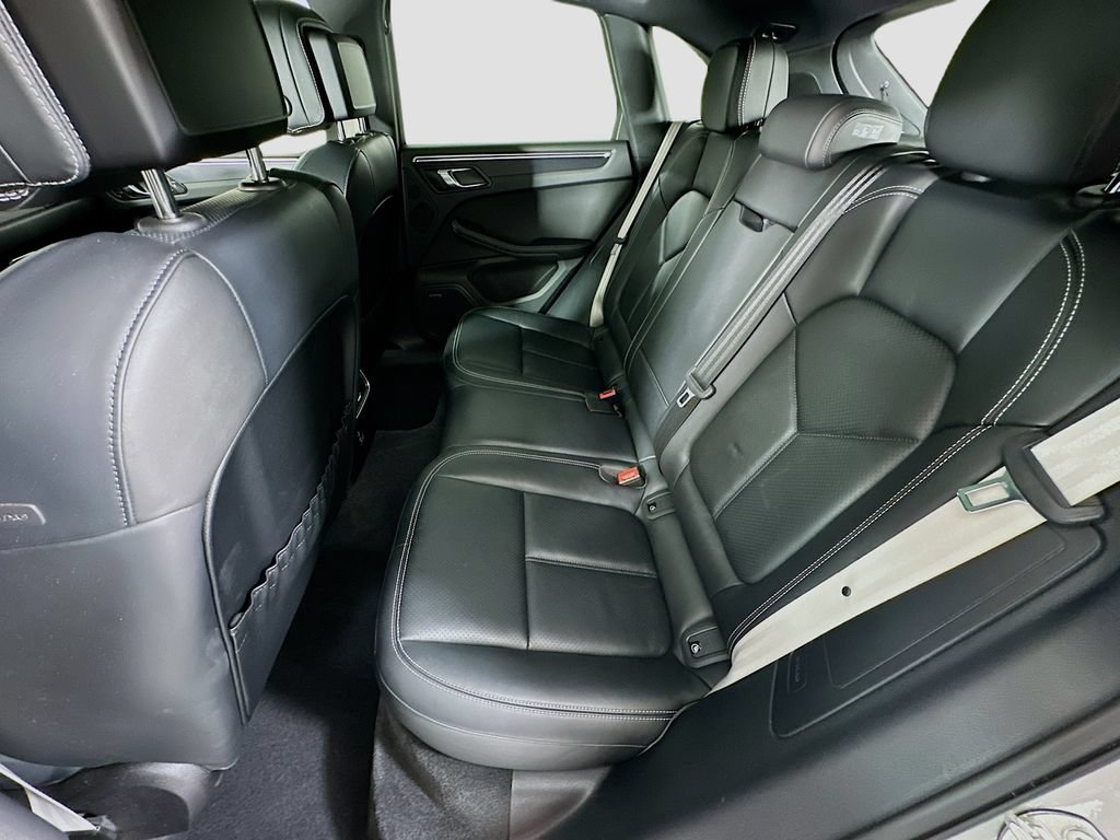 Certified 2024 Porsche Macan GTS AWD/4WD image 24