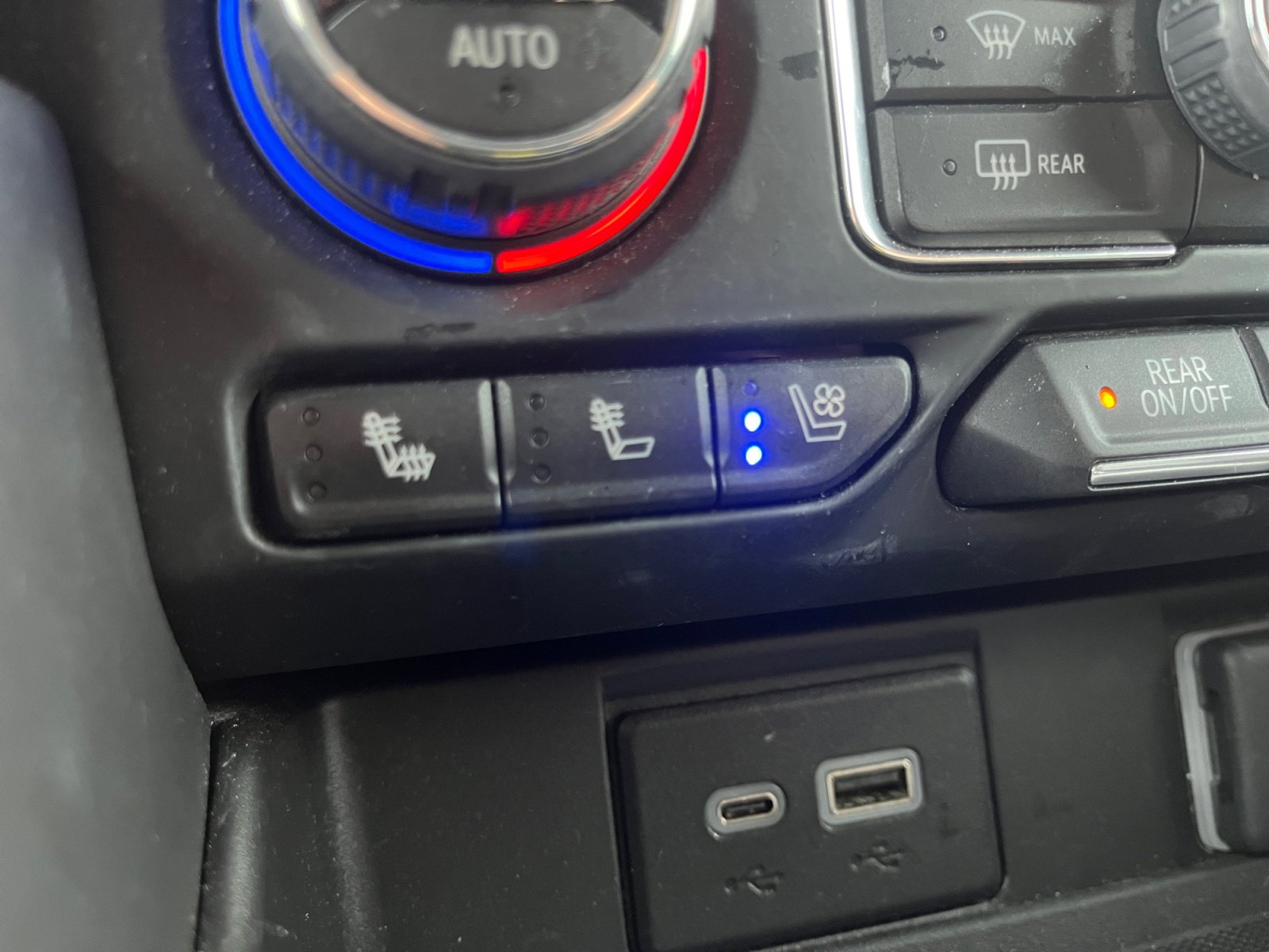 Used 2023 Chevrolet Tahoe Premier image 21