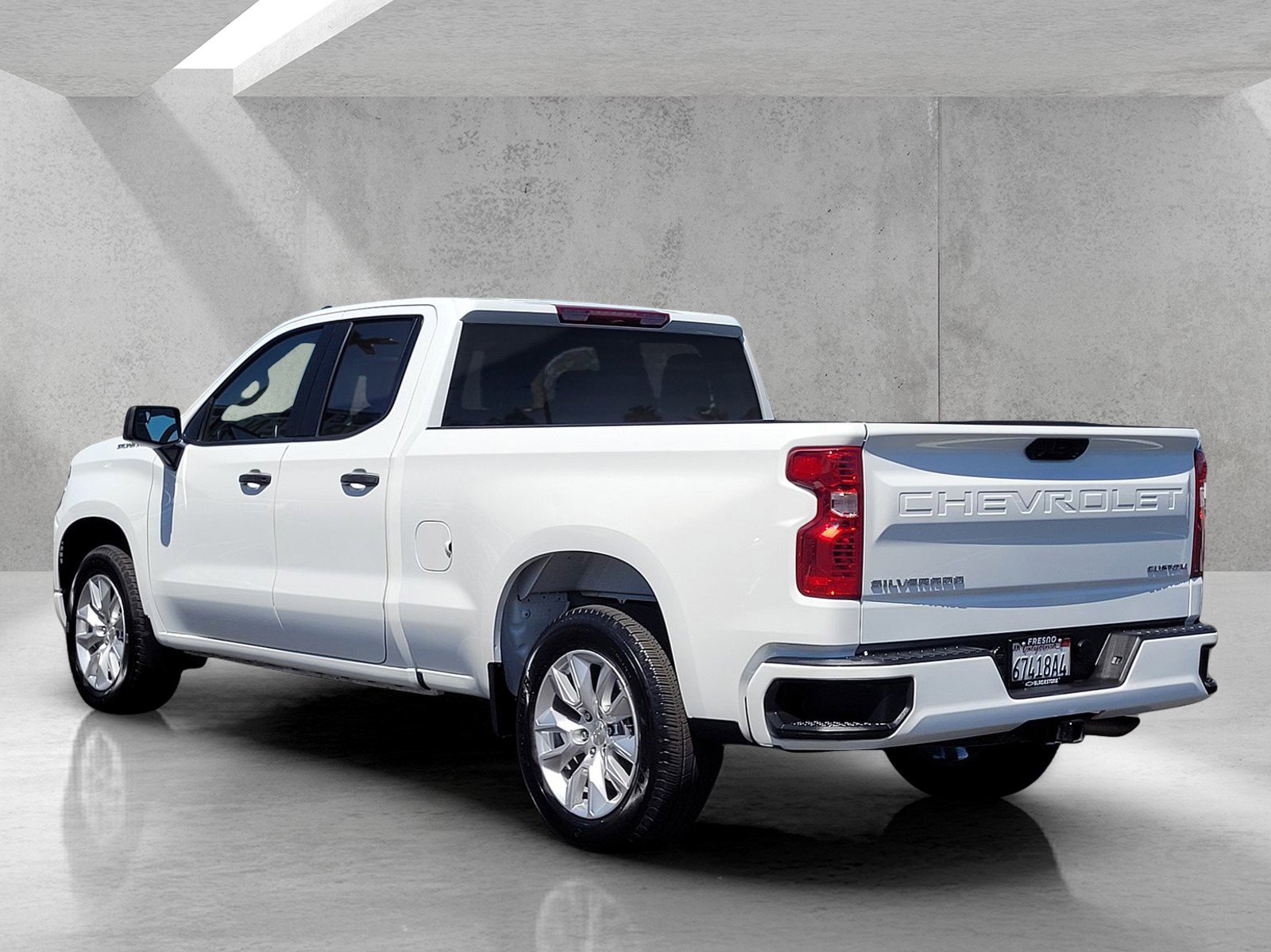 Used 2024 Chevrolet Silverado 1500 Custom RWD image 7