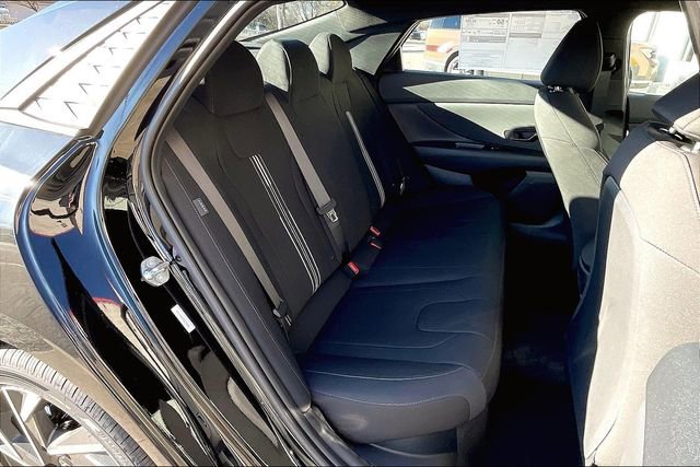 New 2025 Hyundai Elantra SEL image 26