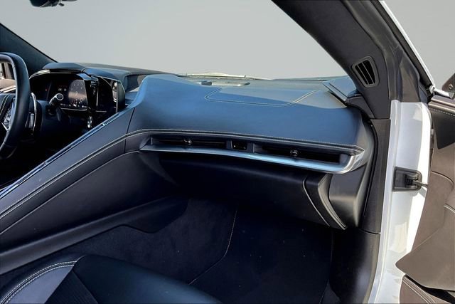 Used 2025 Chevrolet Corvette Stingray Premium Cpe w/ 3LT image 23