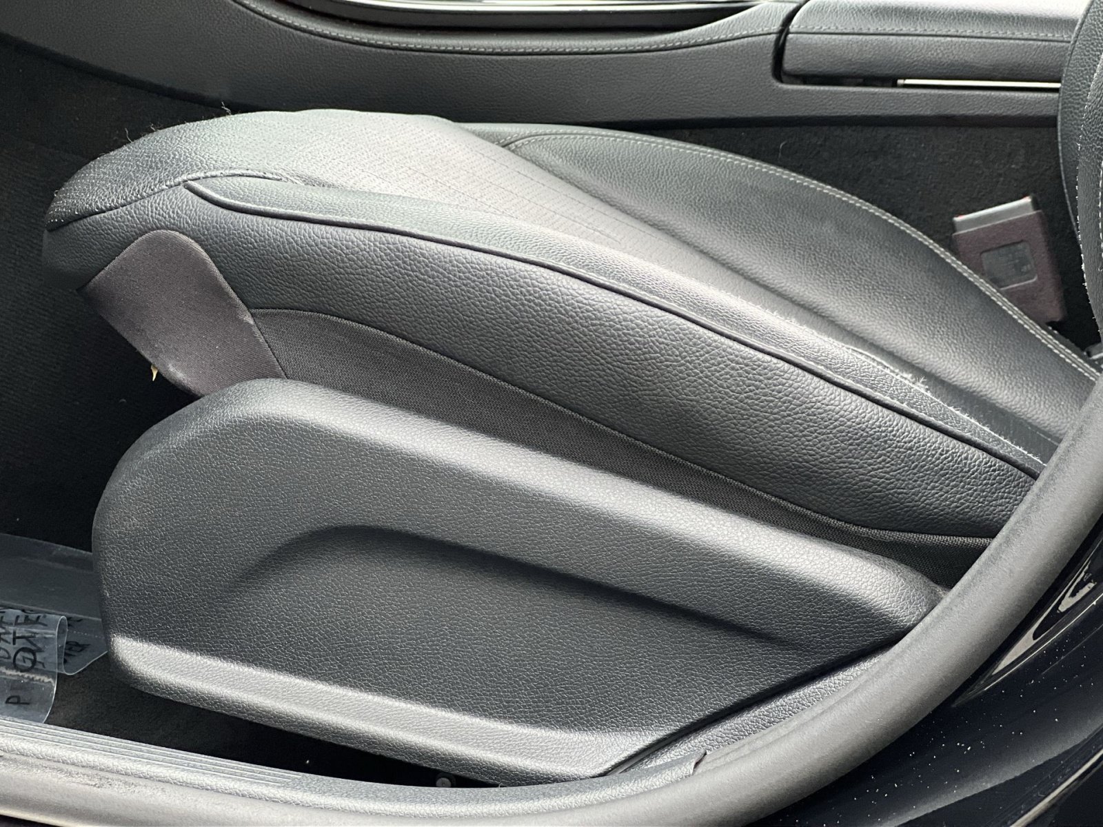 Used 2017 Mercedes-Benz E 300 4MATIC image 19