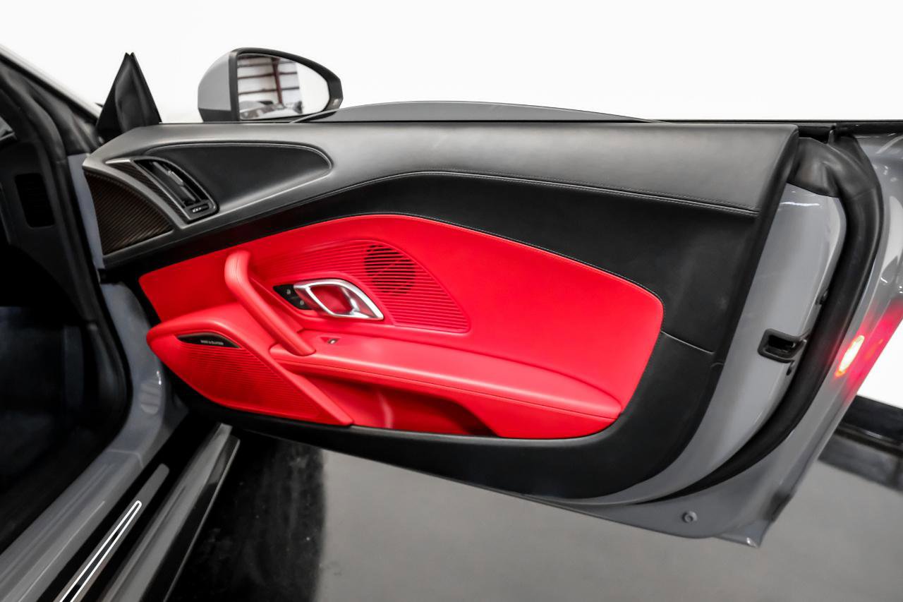 Used 2017 Audi R8 V10 image 34