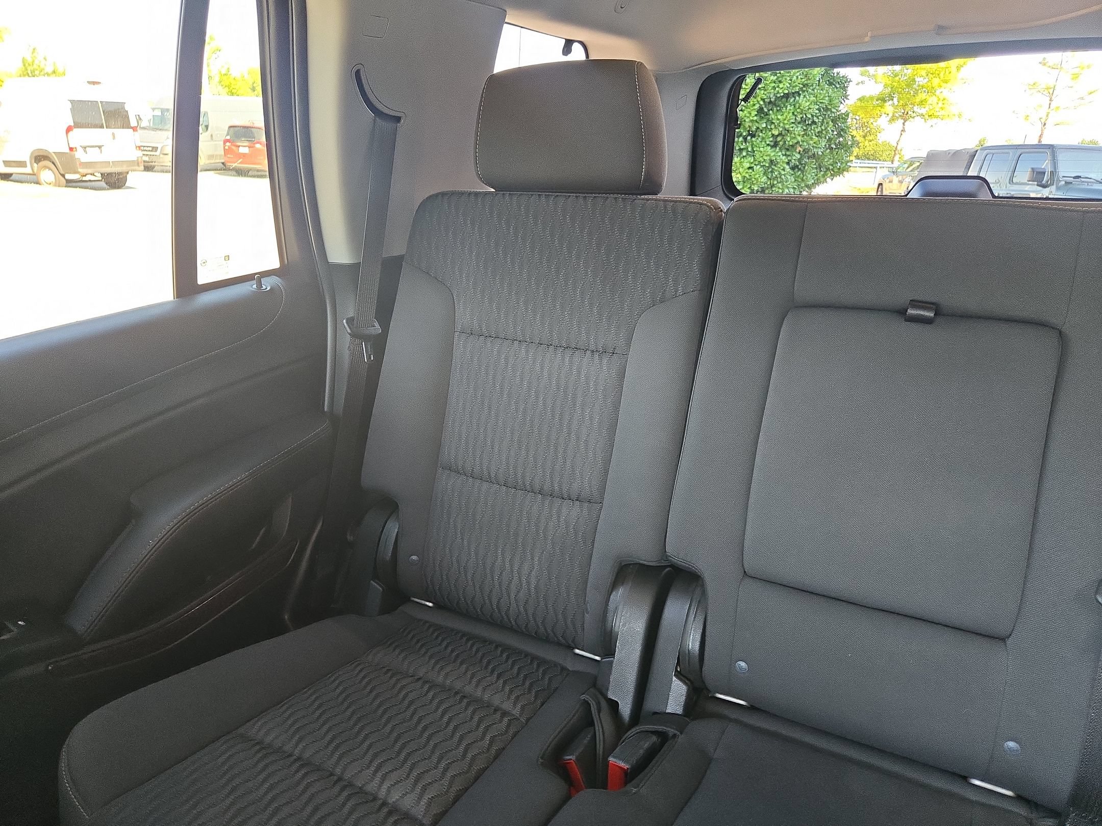 Used 2019 GMC Yukon SLE w/ SLE Value Package AWD/4WD image 12