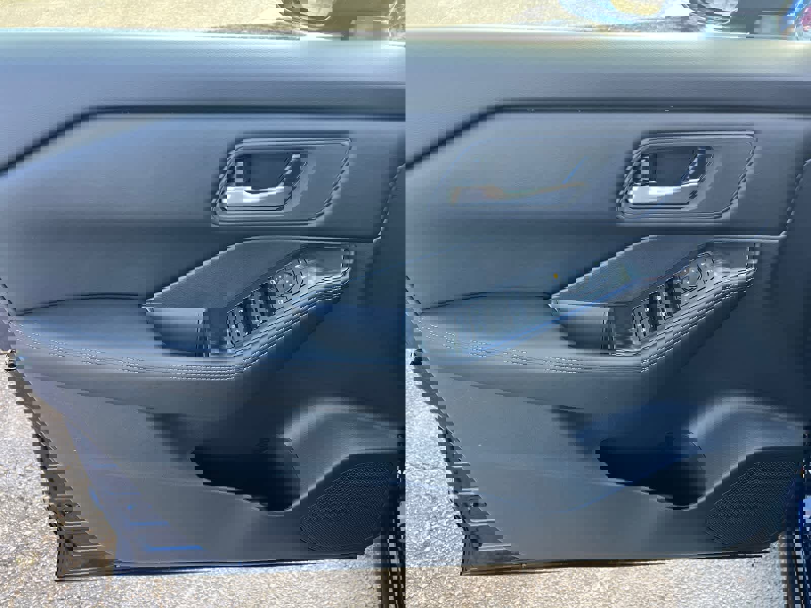 Certified 2026 Nissan Rogue SV w/ Cold Weather Package image 19