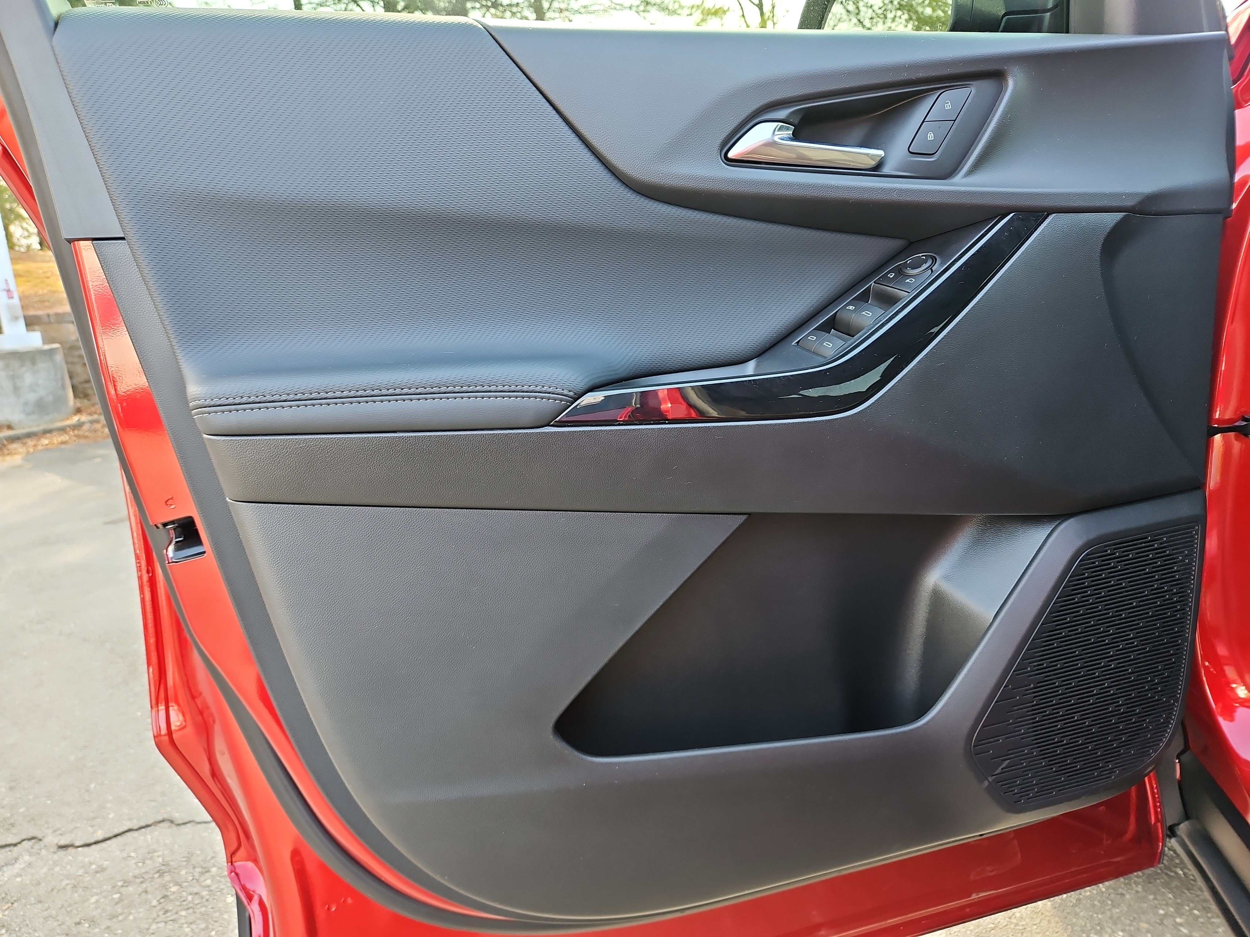 New 2026 Chevrolet Equinox LT image 13