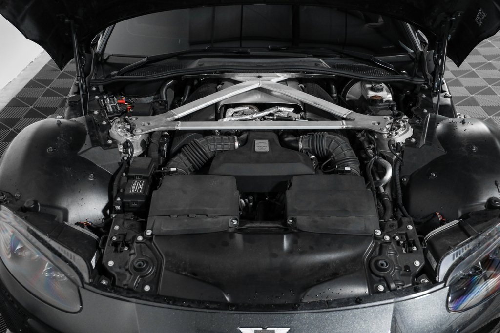 Used 2020 Aston Martin V8 Vantage Coupe image 24