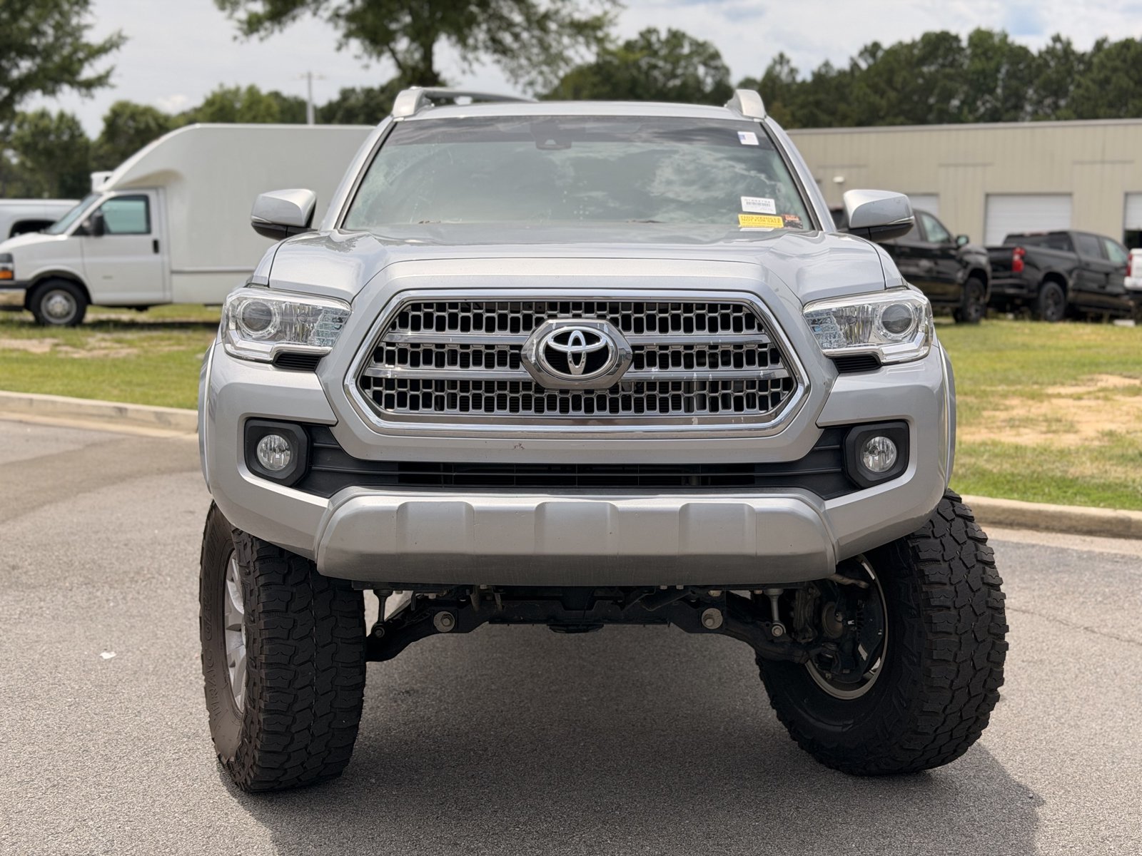 Used 2022 Toyota Tacoma SR5 w/ Technology Package RWD image 11