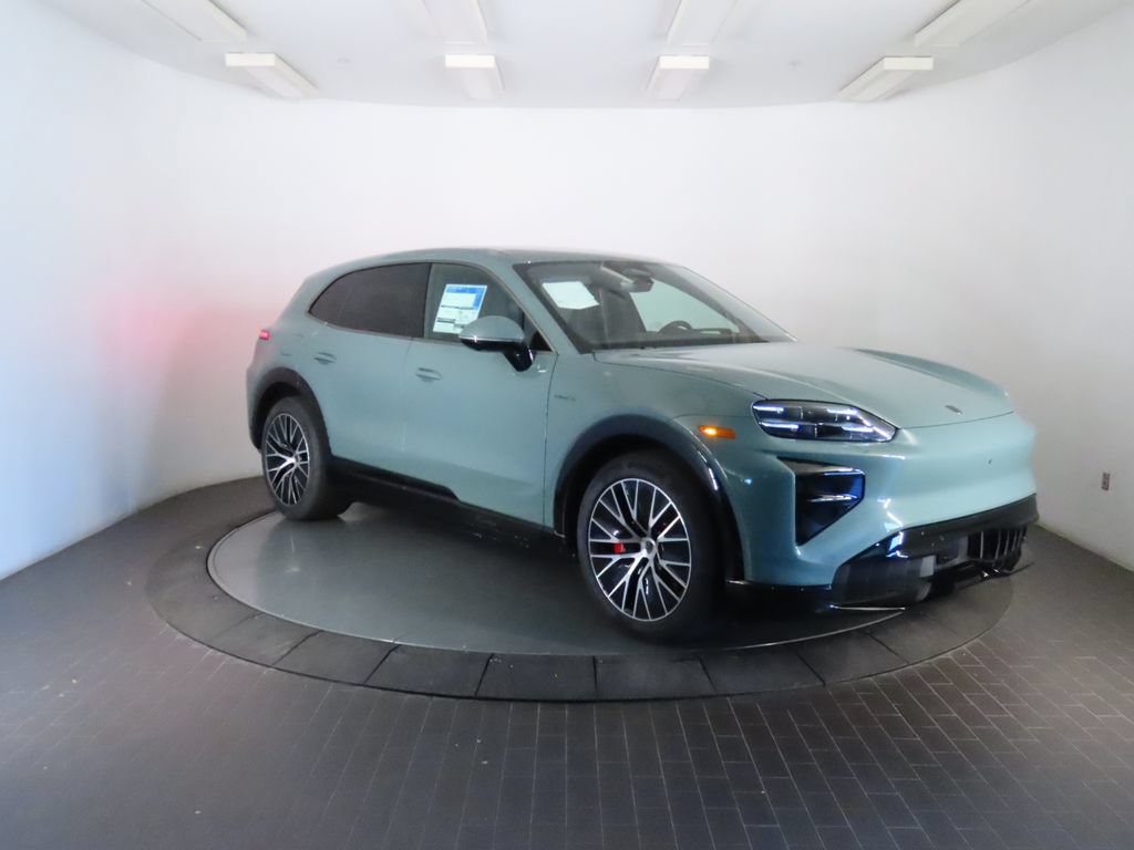 New 2026 Porsche Cayenne Turbo AWD/4WD image 9