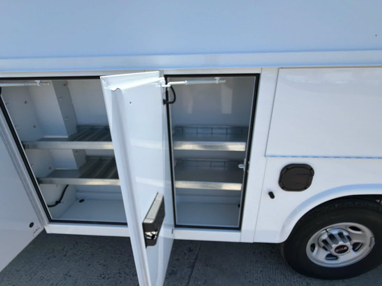 New 2025 GMC Savana 3500 w/ Power Convenience Package RWD image 23