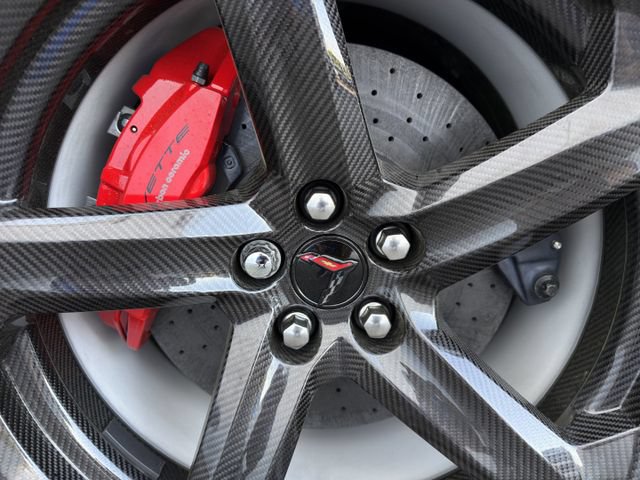 New 2026 Chevrolet Corvette E-Ray w/ Stealth Interior Trim Package AWD/4WD image 13