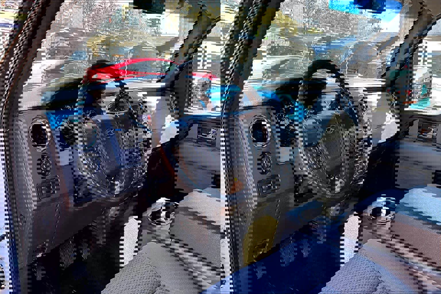 Used 2013 Ford F150 XLT w/ Luxury Equipment Group image 18