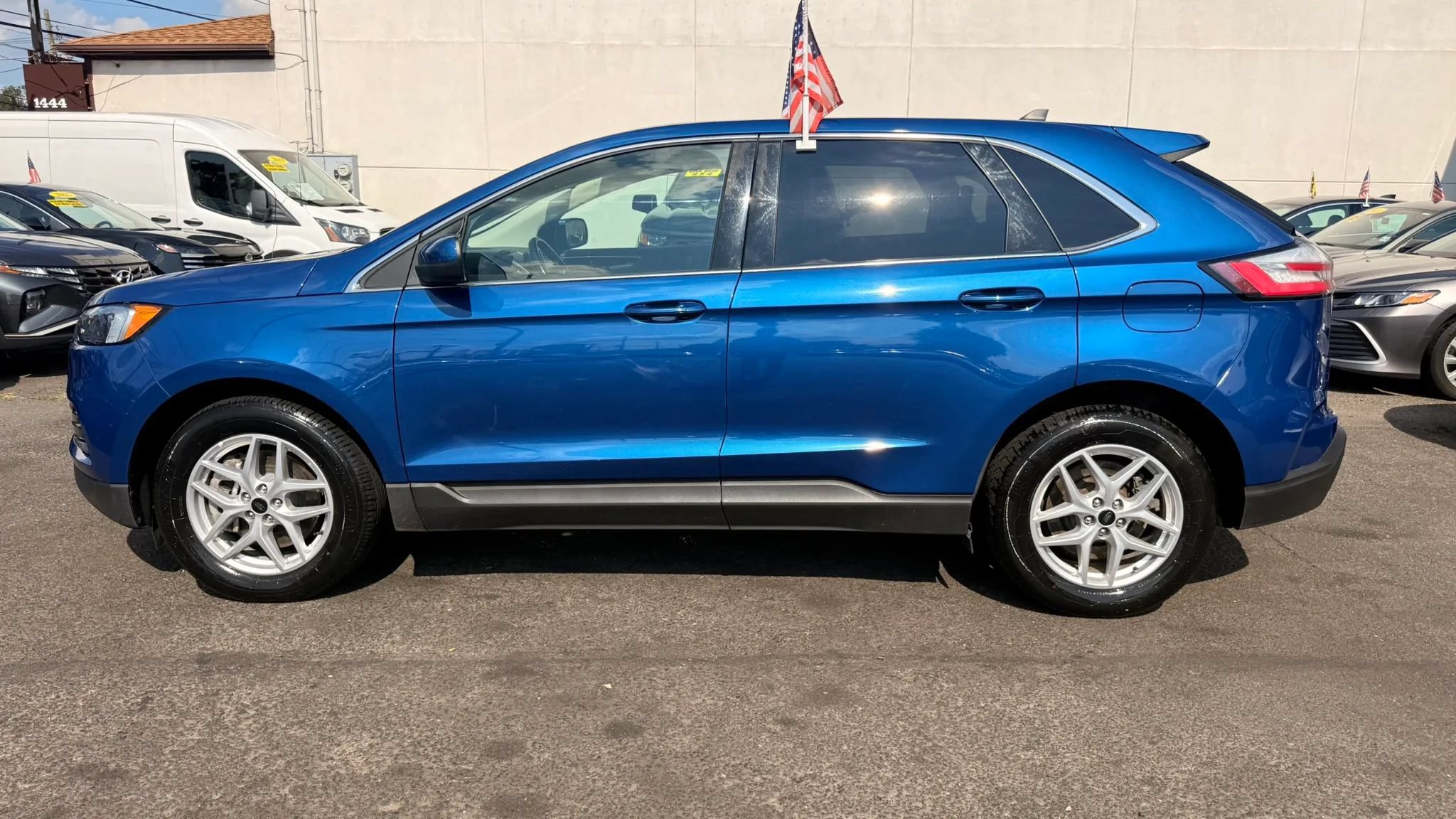 Used 2024 Ford Edge SEL AWD/4WD image 10