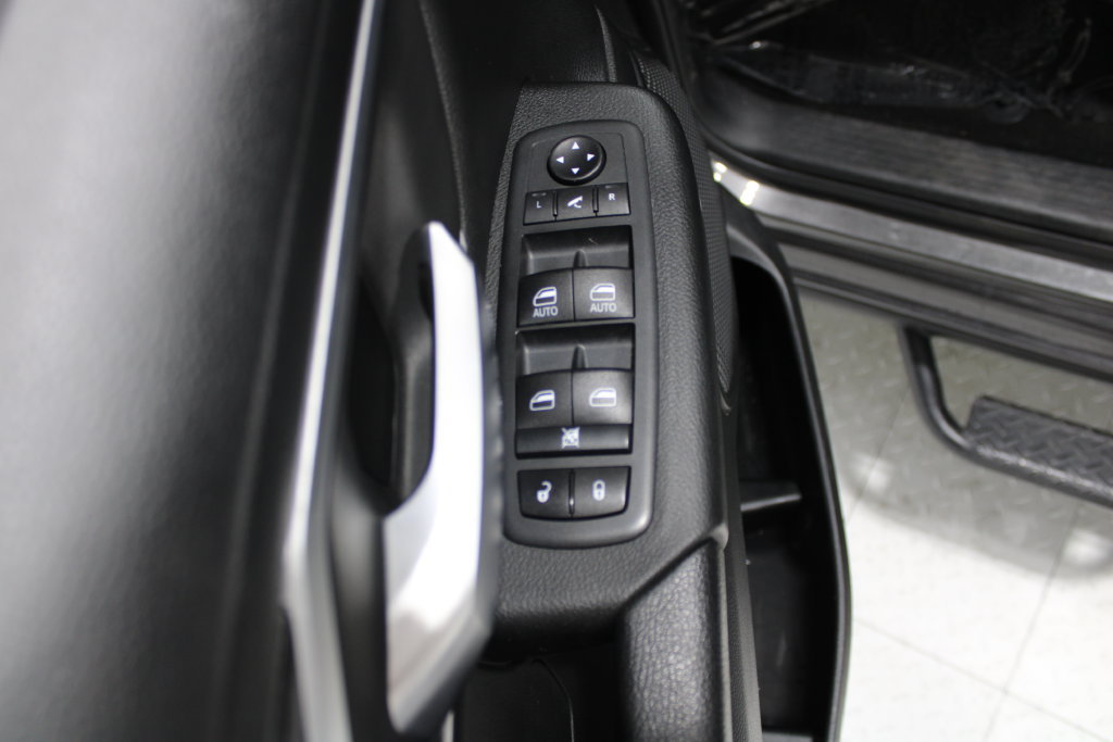 Used 2020 RAM 1500 Big Horn AWD/4WD image 40