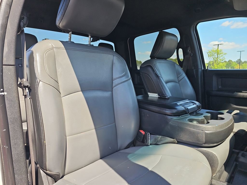 Used 2021 RAM 2500 Tradesman w/ Chrome Appearance Group AWD/4WD image 13