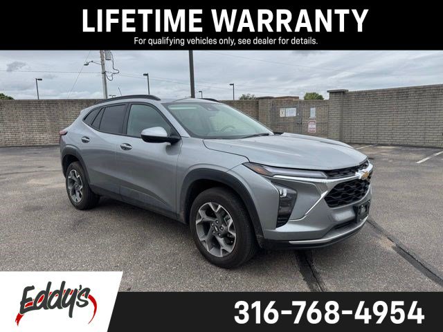 Used 2025 Chevrolet Trax LT w/ LT Convenience Package
