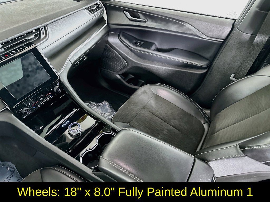 Used 2023 Jeep Grand Cherokee L Laredo AWD/4WD image 31