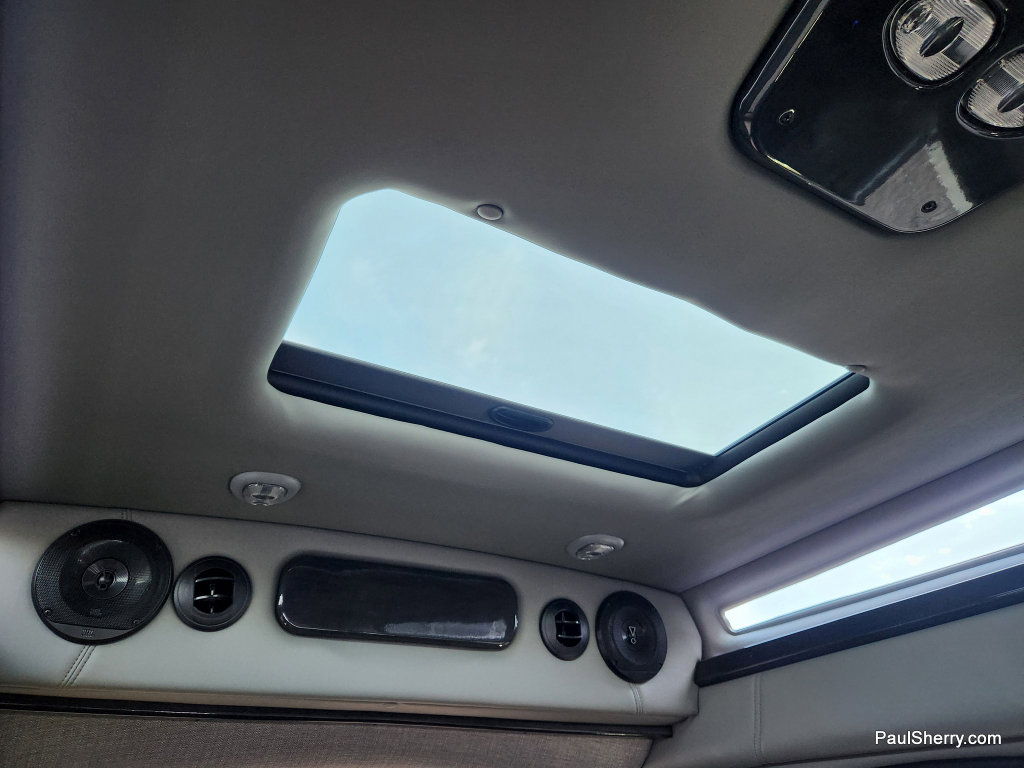 Used 2021 Chevrolet Express 2500 LS w/ Enhanced Convenience Package image 6