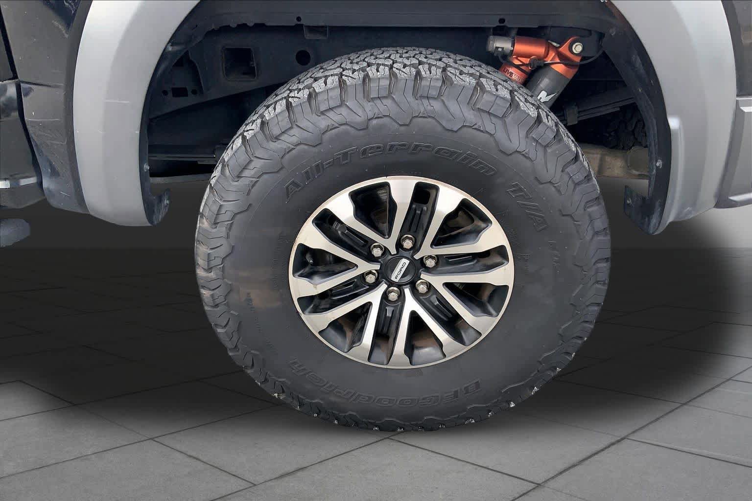 Used 2020 Ford F150 Raptor w/ Equipment Group 802A Luxury AWD/4WD image 10