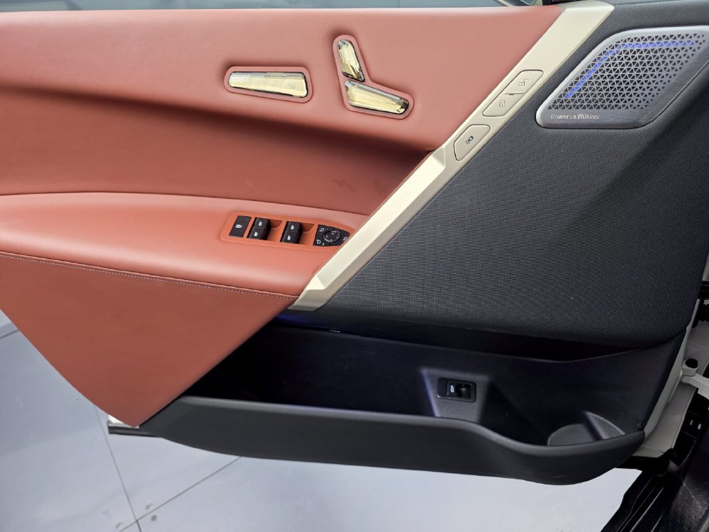 Certified 2024 BMW iX M60 AWD/4WD image 22