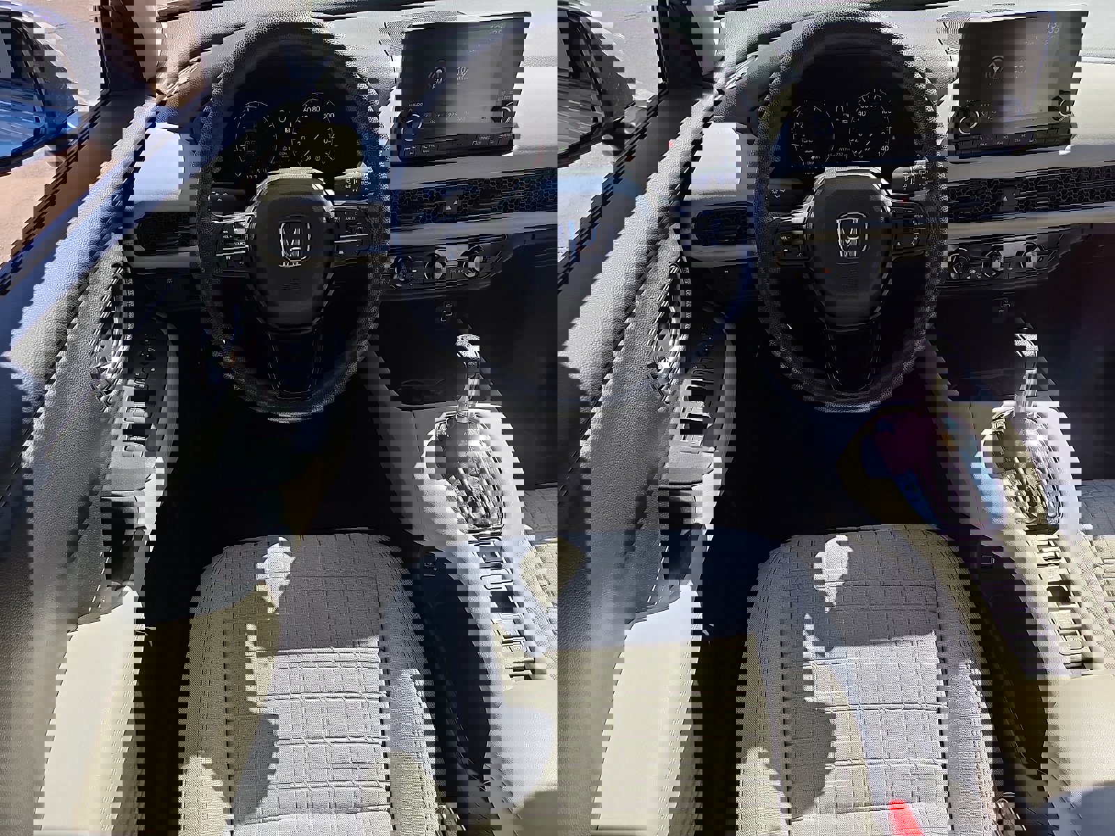 Used 2023 Honda HR-V LX image 12