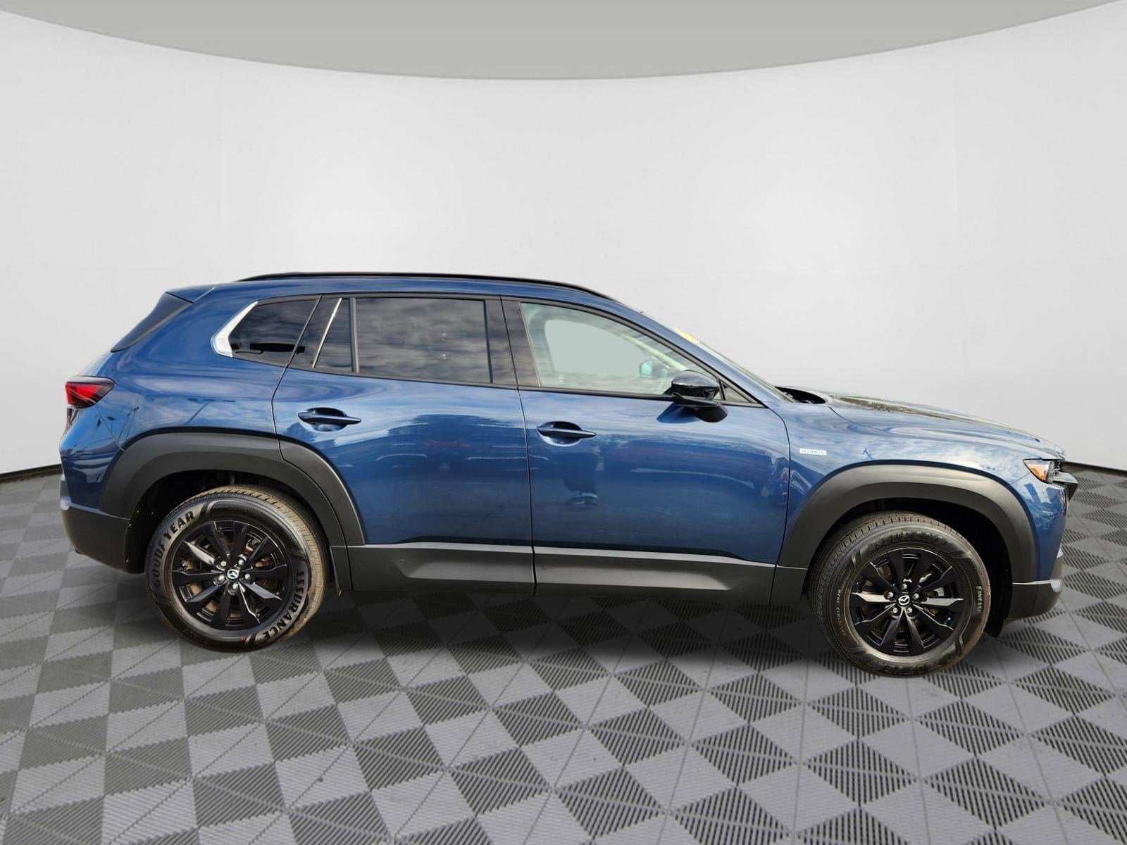 Certified 2025 MAZDA CX-50 AWD 2.5 Hybrid w/ Premium Pkg image 6