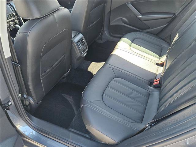 Used 2020 Volkswagen Passat 2.0T SEL FWD image 19