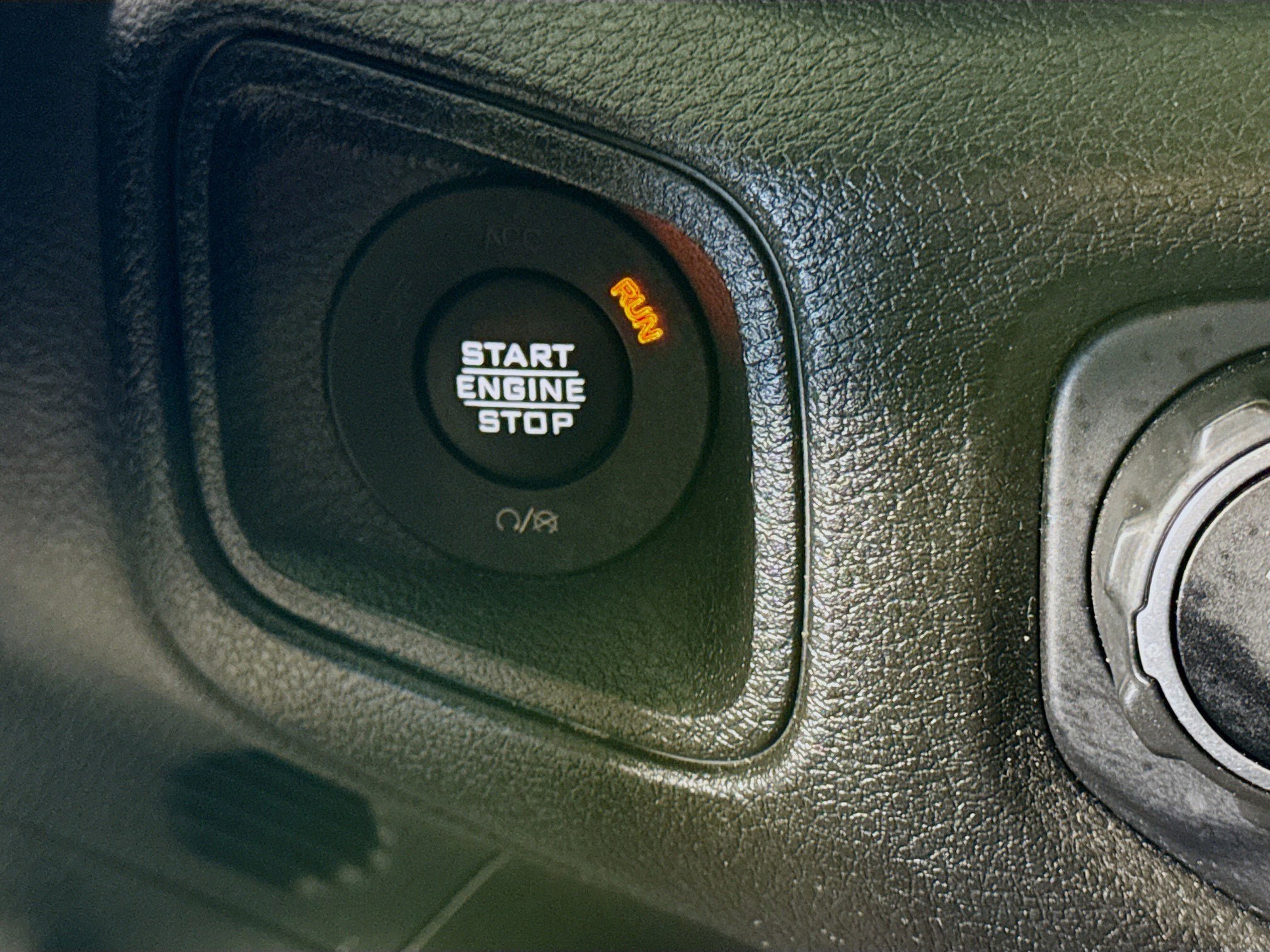 Used 2024 Jeep Wrangler Sport image 21