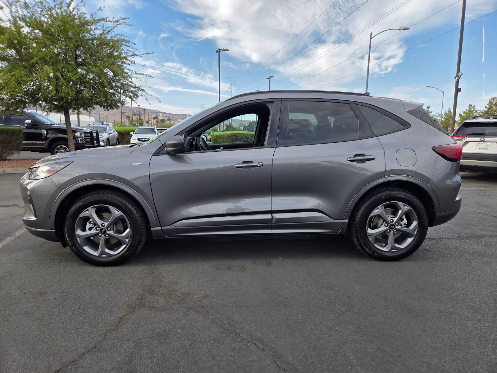 Certified 2023 Ford Escape ST-Line w/ Tech Pack #1 AWD/4WD image 3