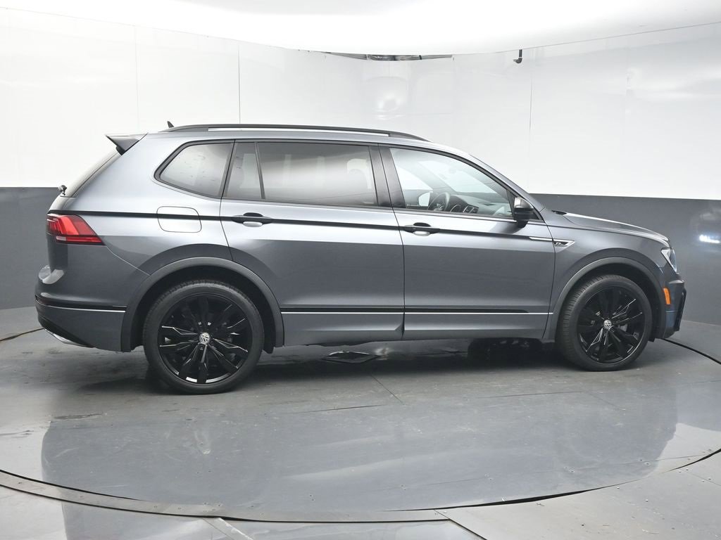 Used 2021 Volkswagen Tiguan SE R-Line image 8