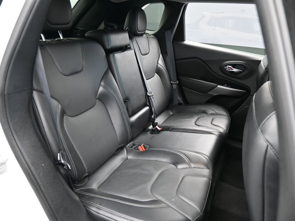 Used 2021 Jeep Cherokee Latitude Lux w/ Comfort/Convenience Group image 41