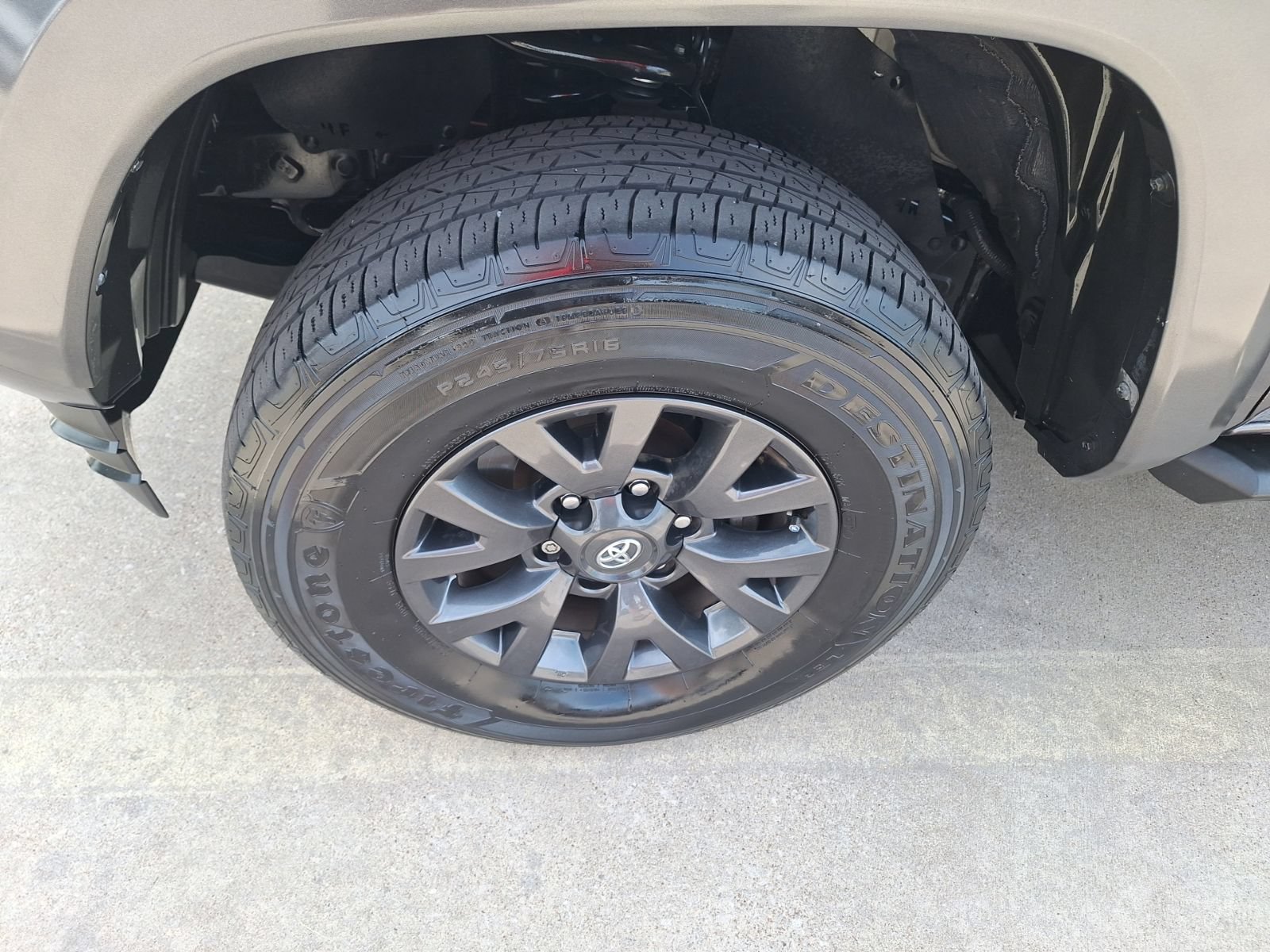 Used 2023 Toyota Tacoma SR5 RWD image 11