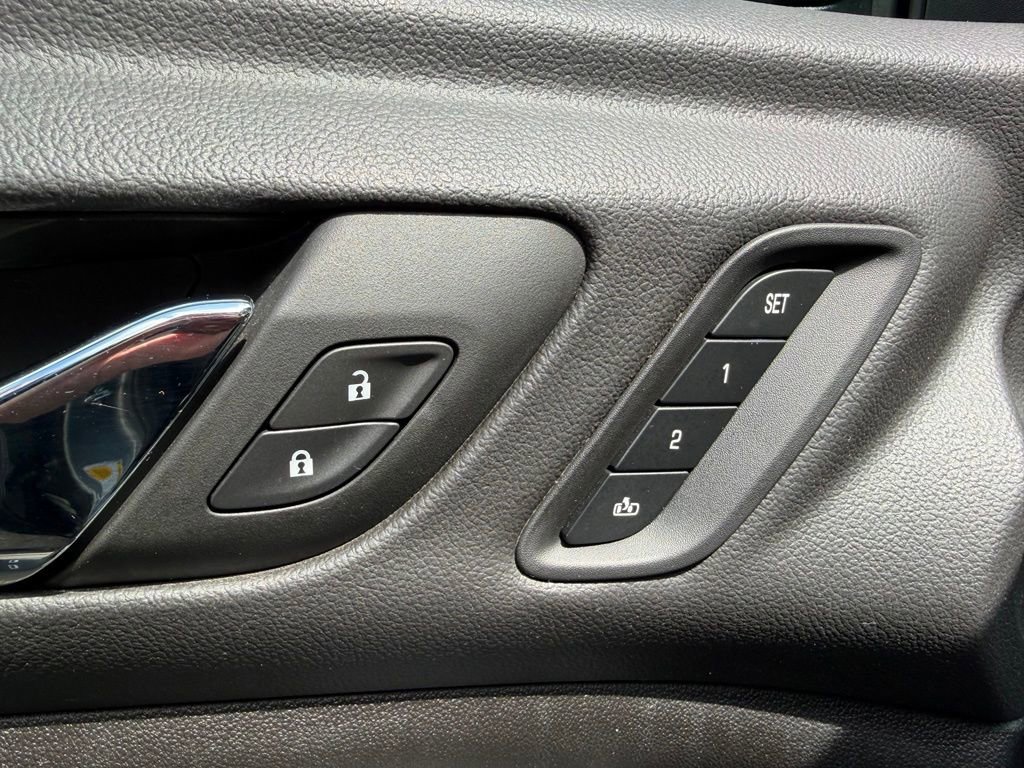Certified 2023 GMC Acadia SLT w/ Elevation Edition FWD image 18