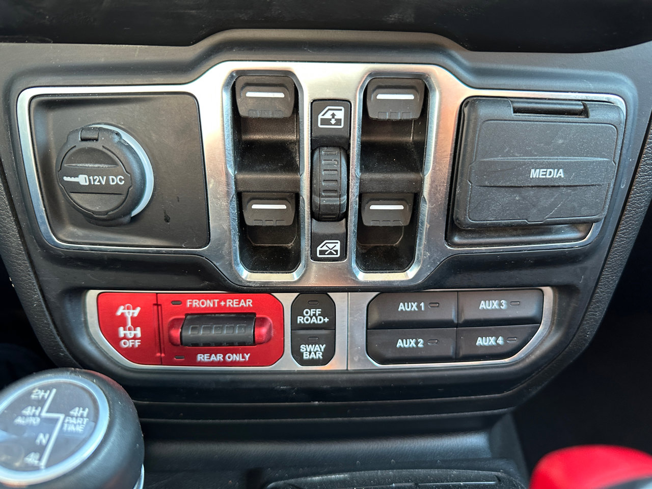 Used 2022 Jeep Wrangler Unlimited Rubicon w/ LED Lighting Group image 16