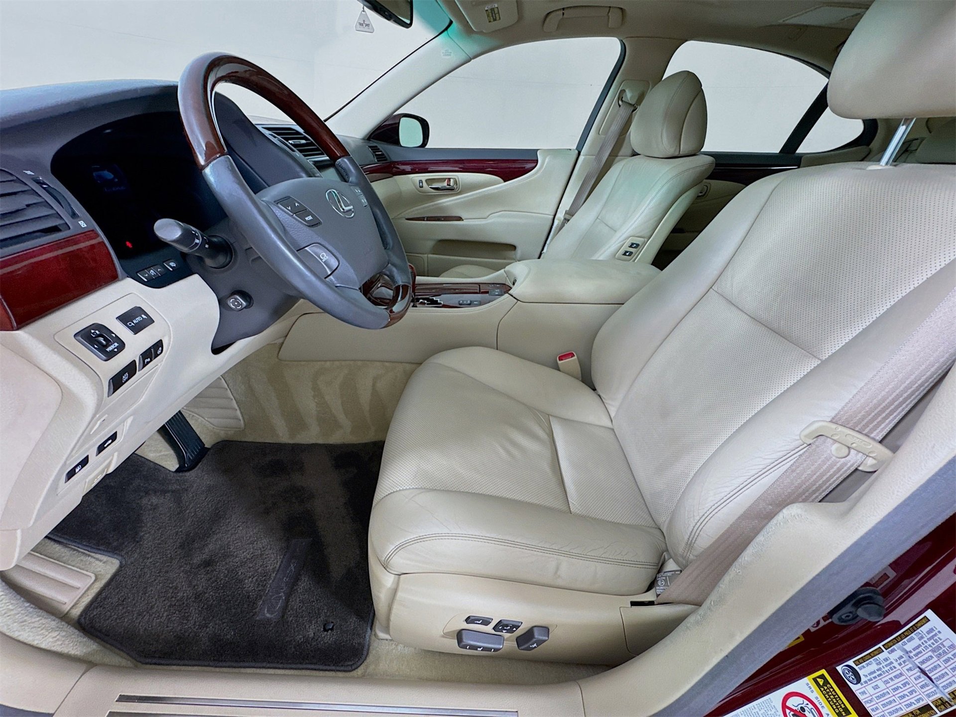 Used 2007 Lexus LS 460 image 22