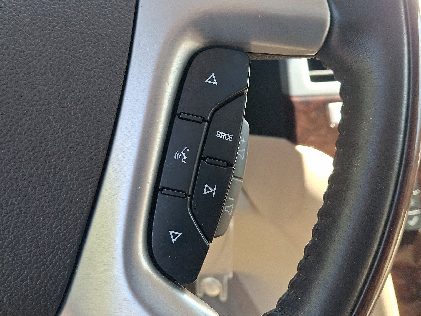 Used 2007 Cadillac Escalade AWD w/ Information Package image 24