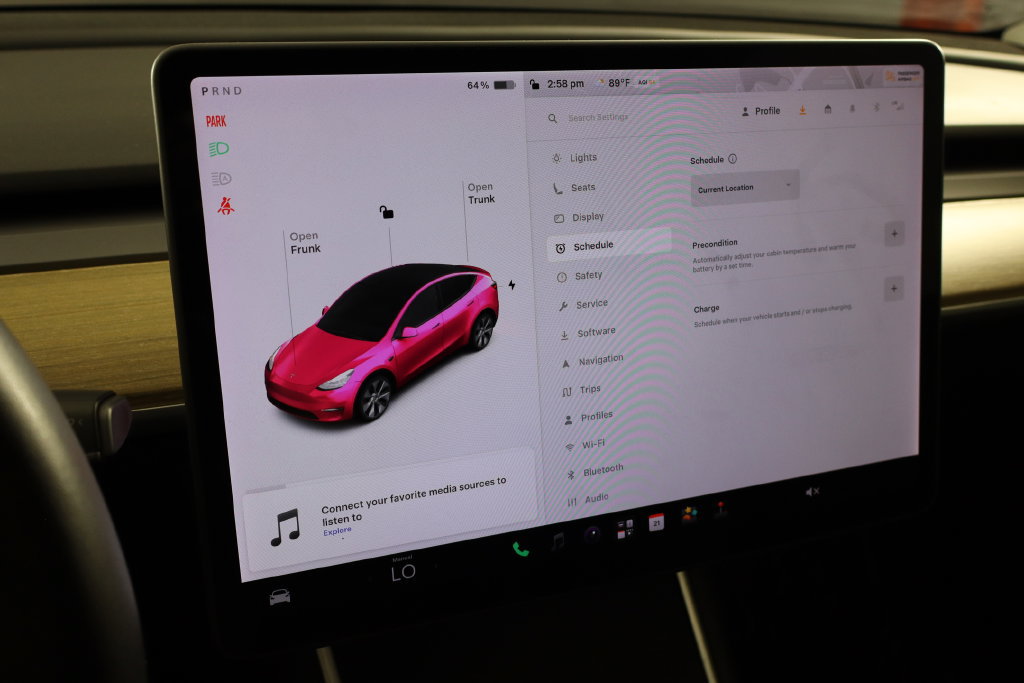 Used 2021 Tesla Model Y Long Range AWD/4WD image 32