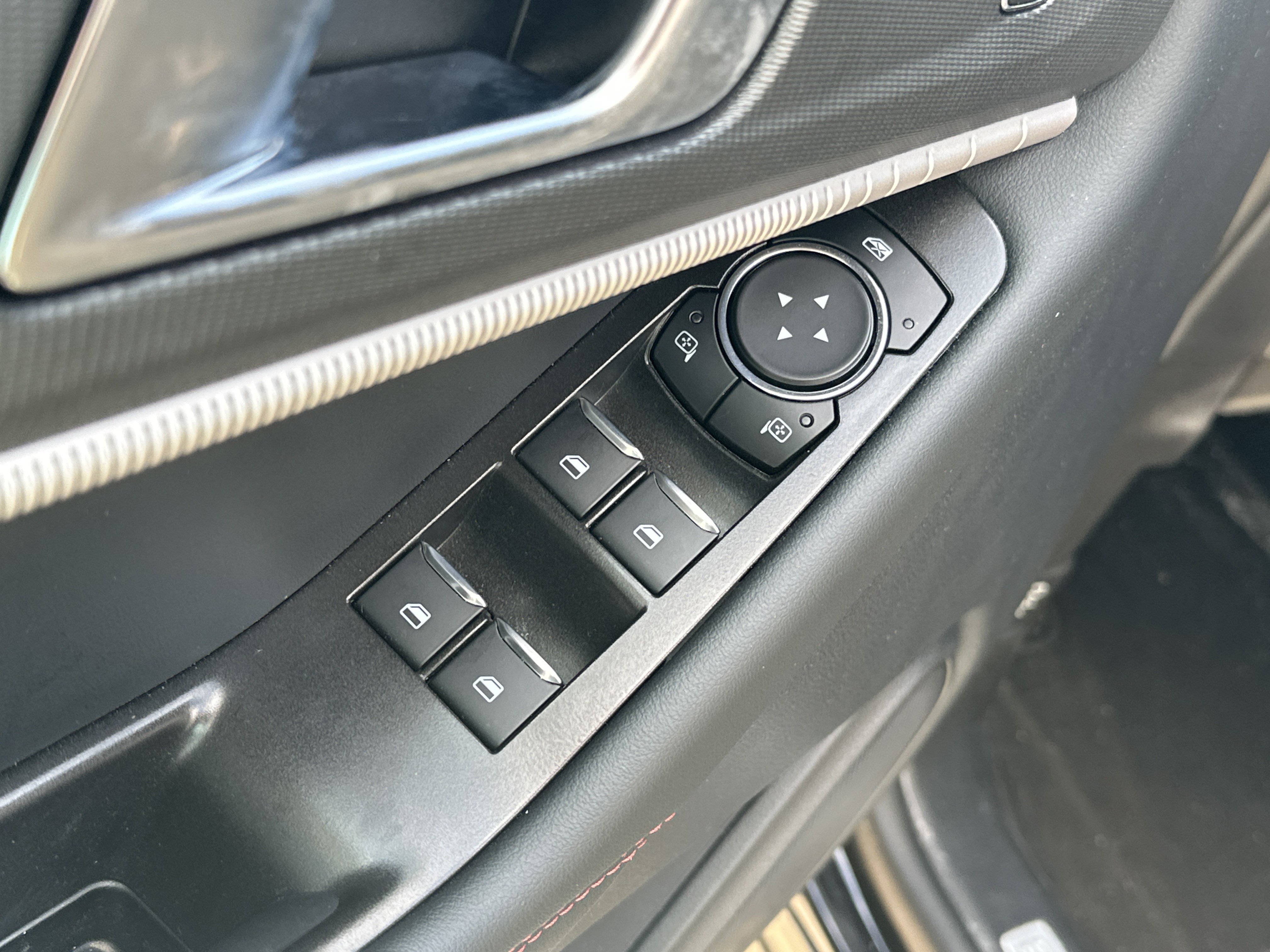 Used 2025 Ford Explorer ST-Line AWD/4WD image 14