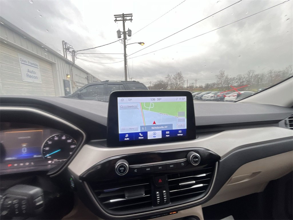 Used 2022 Ford Escape SEL image 18